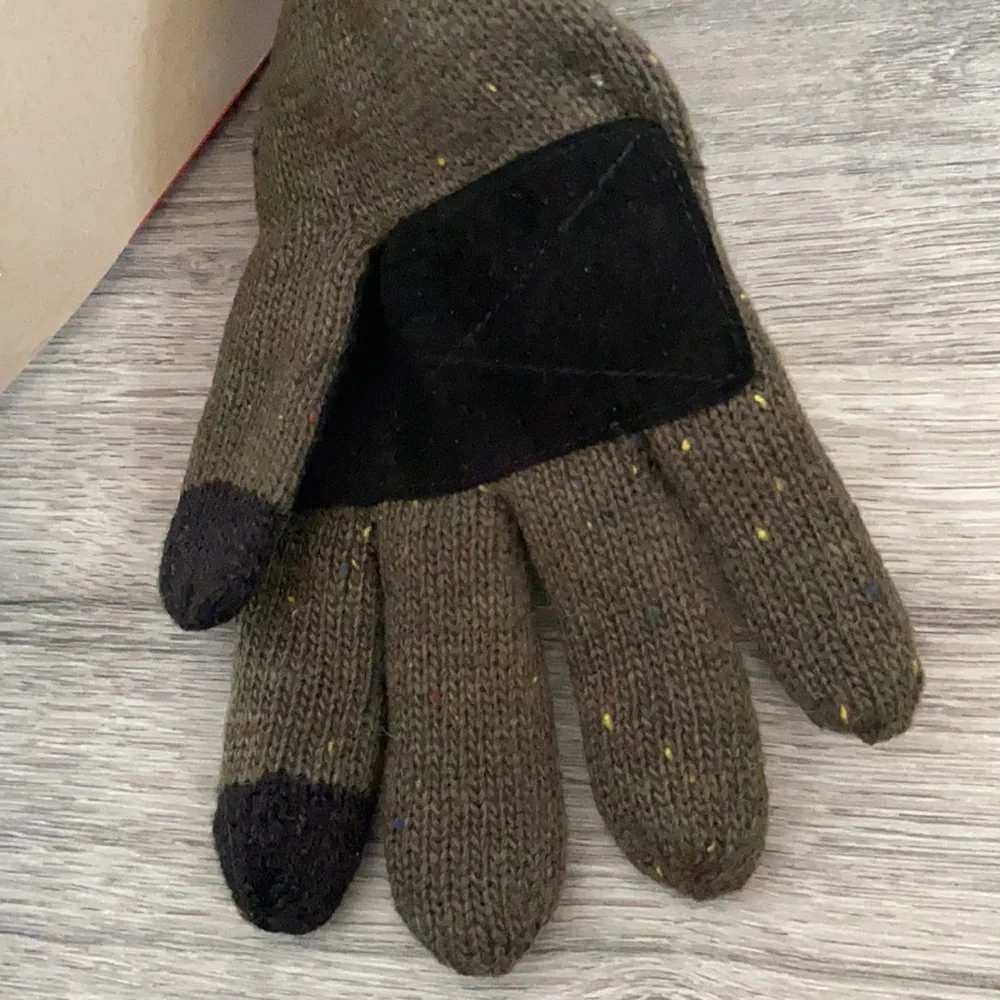 Levi's mens glove winter wear snow Donegal Glove With Leather Patch Olive green - Picture 13 of 14